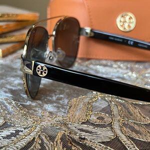 Tory Burch 57mm aviator sunglasses